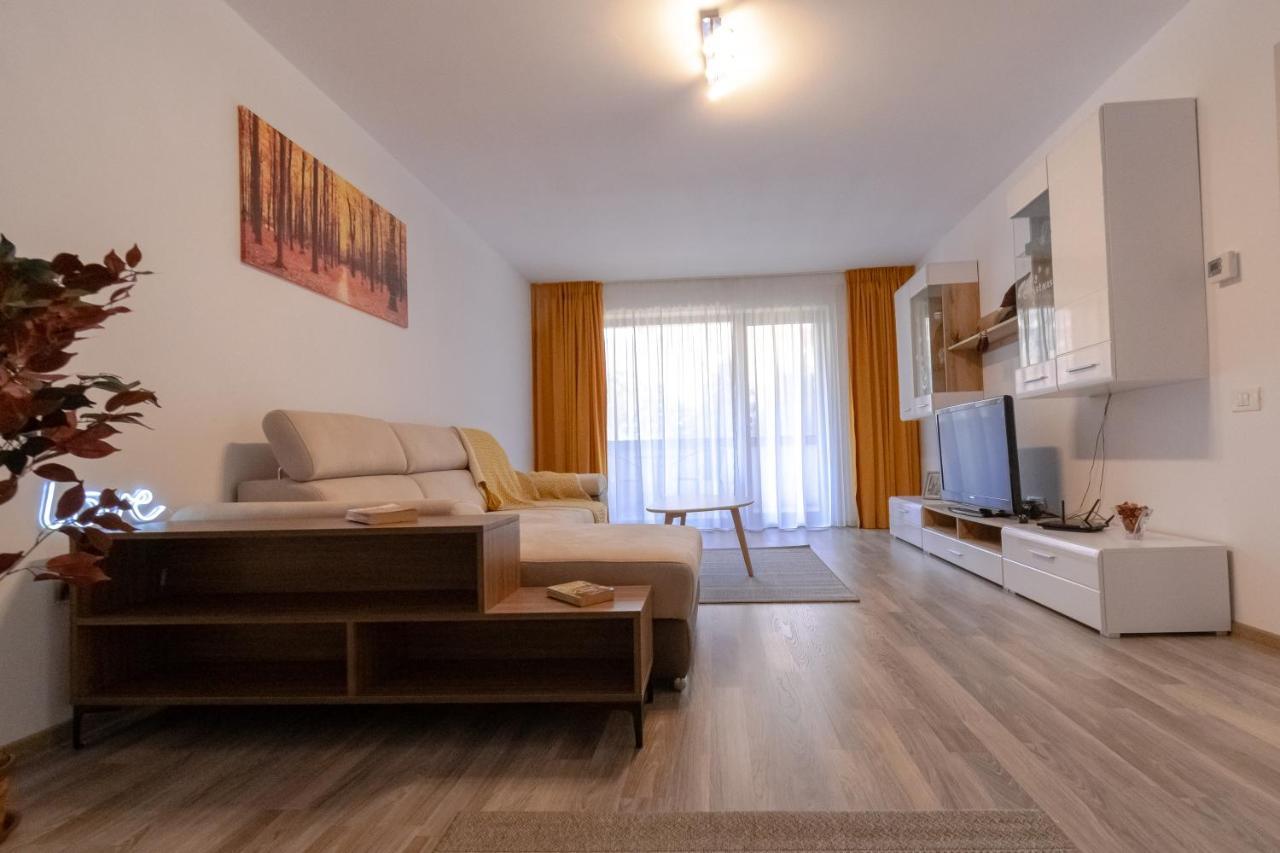 Transylvanian Apt. W/ Lrg. Terrace And Parking - Karpatenhaus Braşov Exterior foto